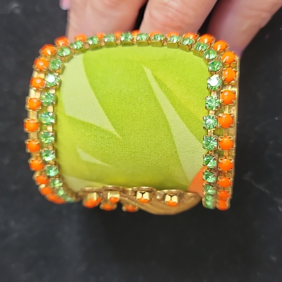 Vintage 1960s bangle - Picture 6 of 7